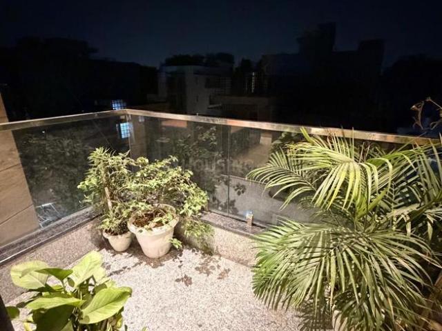 Flat for rent in Deri