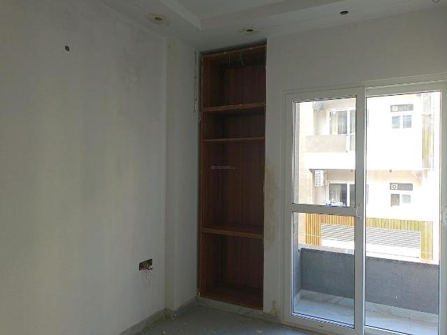 Flat for sale in Naraina Vihar, Delhi