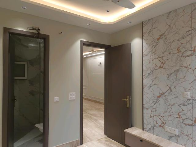 Flat for sale in Naraina Vihar, Delhi
