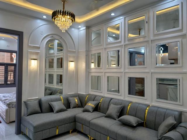 Flat for sale in West Delhi, Deri