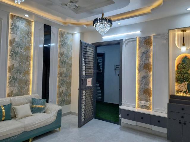 Flat for sale in West Delhi, Deri