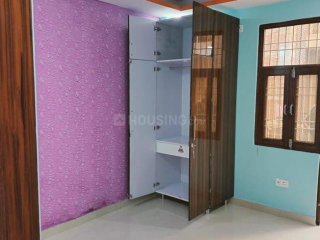 Flat for sale in East Delhi, Deri
