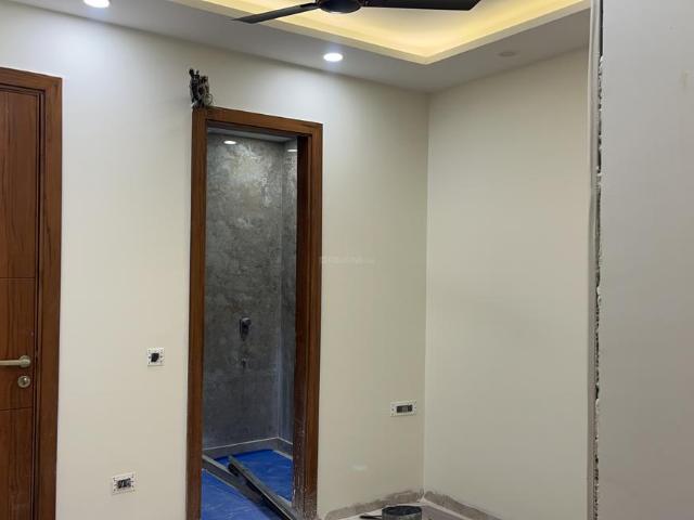 Flat for sale in West Delhi, Deri