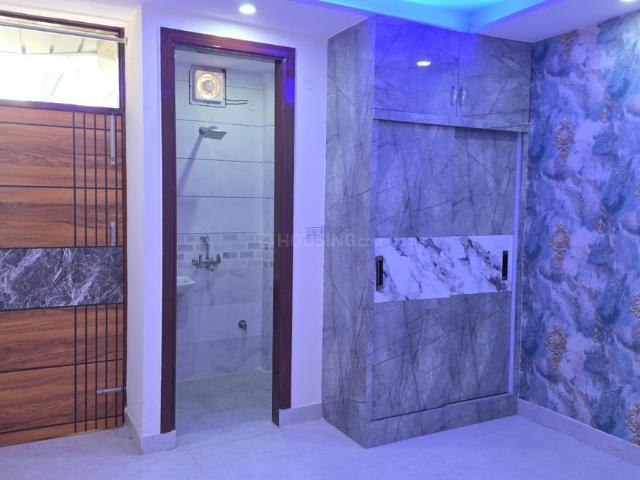 Flat for sale in South West Delhi, Deri