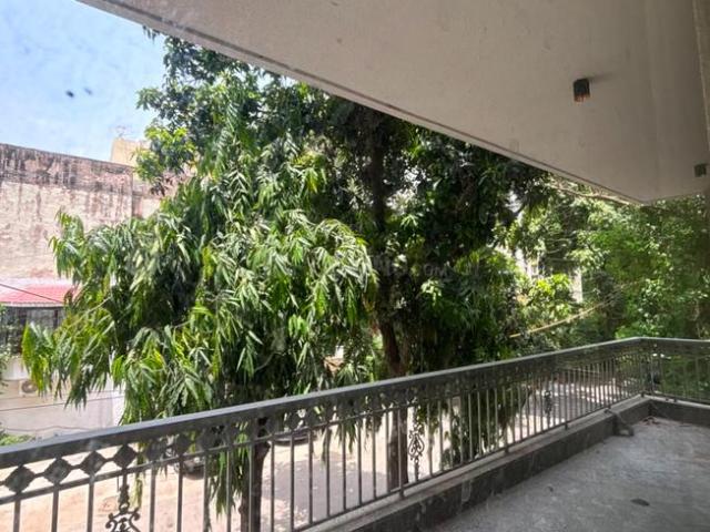 Flat for rent in South Delhi, Deri