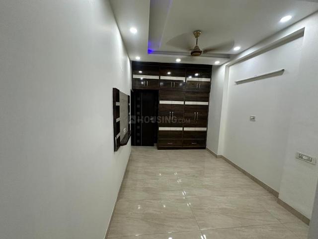 Flat for rent in Paschim Vihar, Delhi