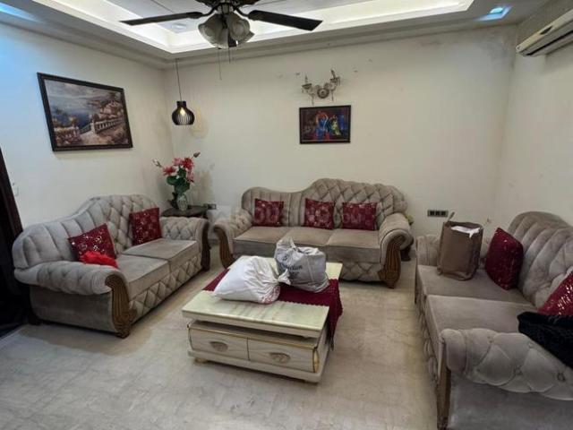 Flat for rent in Paschim Vihar, Delhi