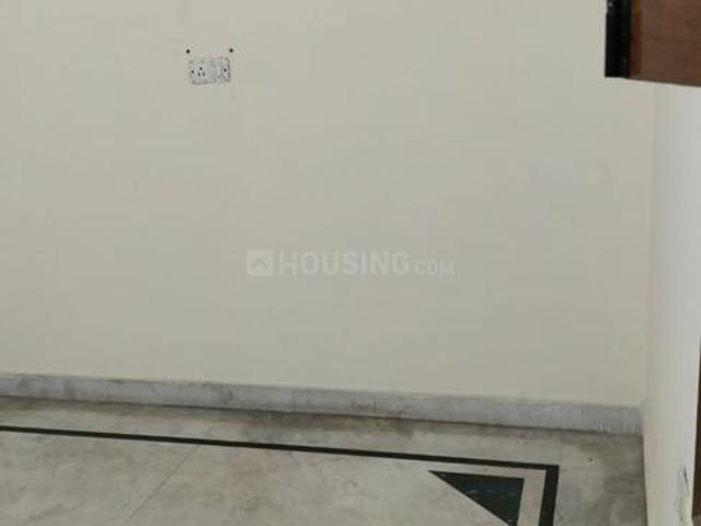 Flat for rent in West Delhi, Deri