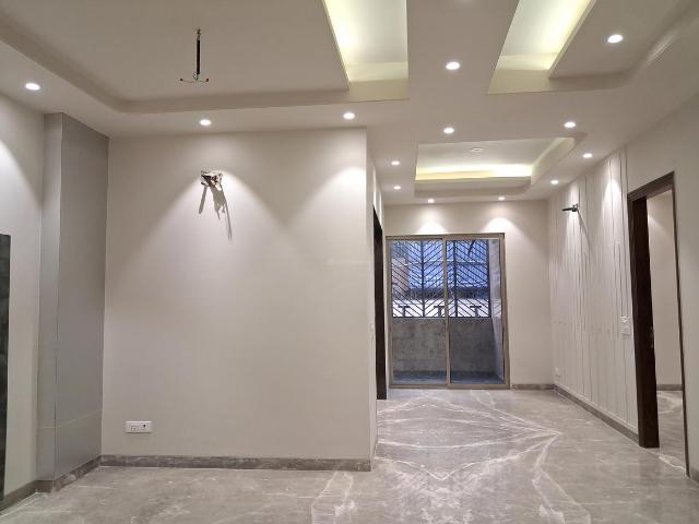 Flat for rent in Paschim Vihar, Delhi