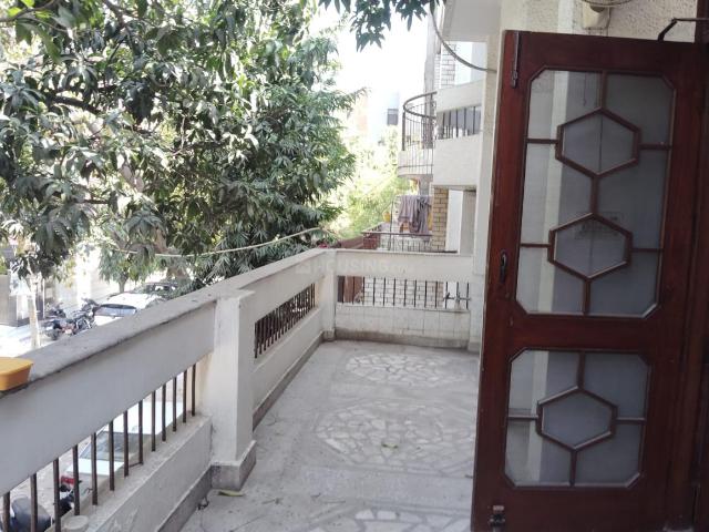 Flat for rent in West Delhi, Deri