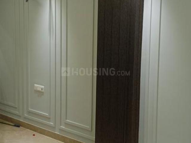 Flat for sale in West Delhi, Deri