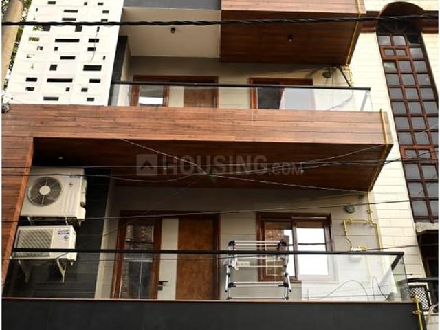 Flat for sale in West Delhi, Deri