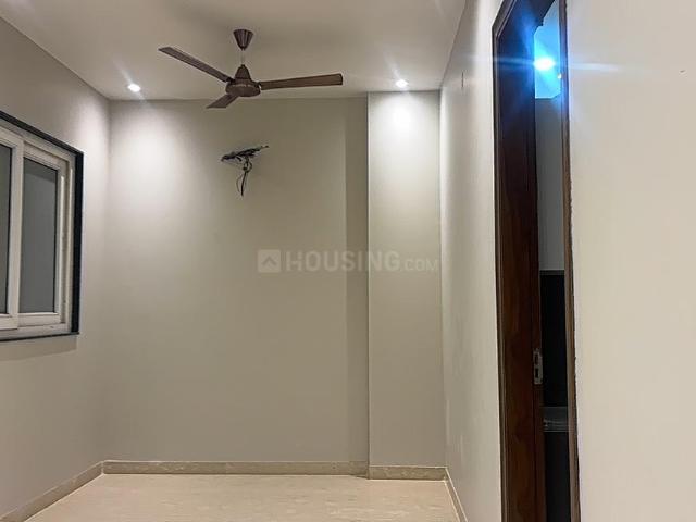 Flat for sale in West Delhi, Deri