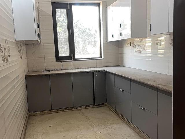 Flat for sale in West Delhi, Deri