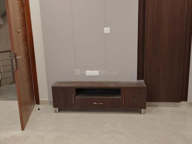 Flat for sale in West Delhi, Deri