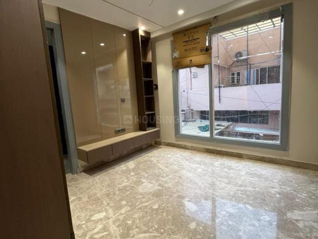 Flat for sale in West Delhi, Deri