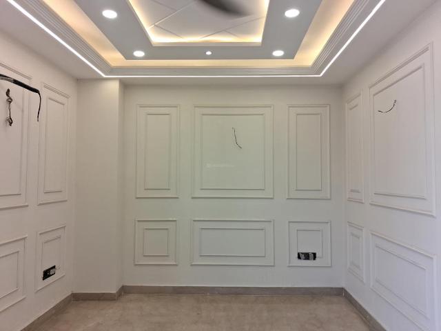 Flat for sale in West Delhi, Deri