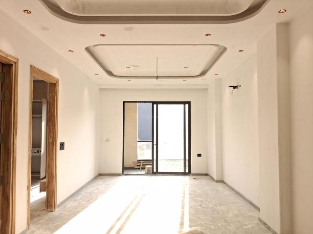 Flat for sale in West Delhi, Deri