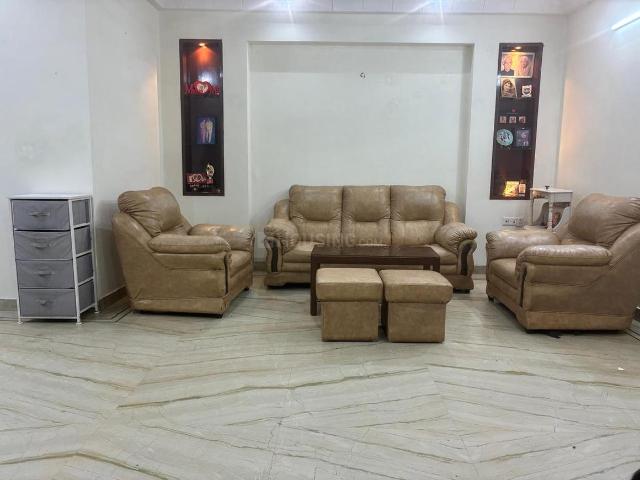 Flat for sale in West Delhi, Deri