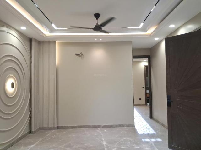 Flat for sale in West Delhi, Deri