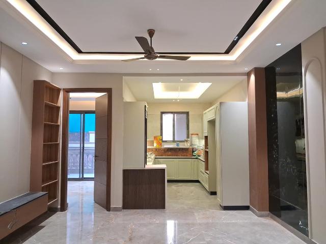 Flat for sale in West Delhi, Deri
