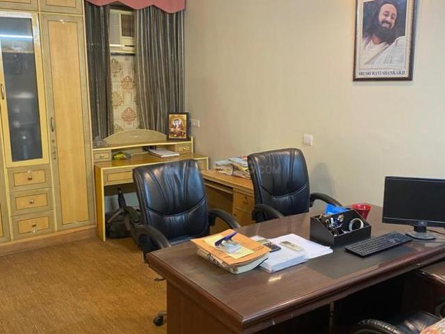 Flat for sale in West Delhi, Deri