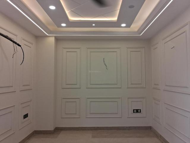Flat for sale in West Delhi, Deri