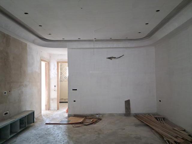 Flat for sale in West Delhi, Deri