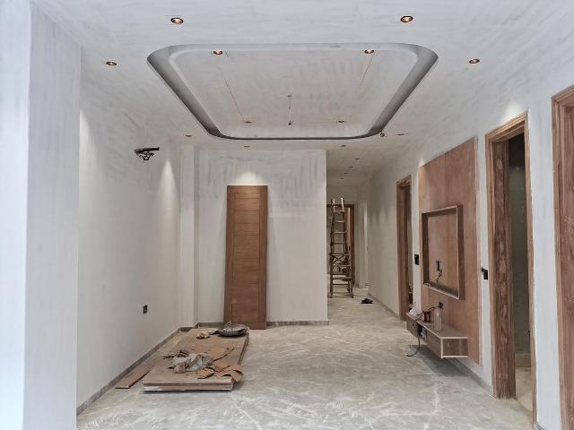 Flat for sale in West Delhi, Deri