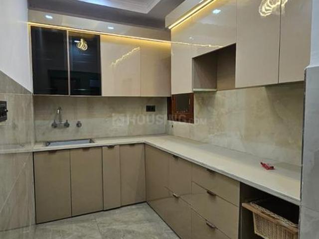 Flat for sale in West Delhi, Deri