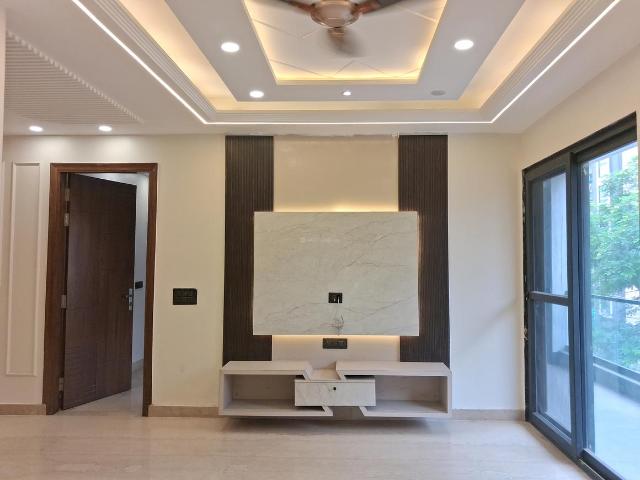 Flat for sale in West Delhi, Deri