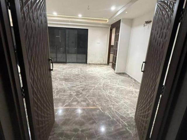 Flat for sale in West Delhi, Deri