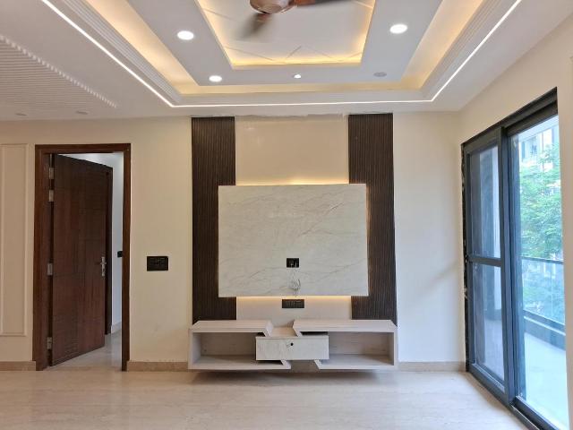 Flat for sale in West Delhi, Deri