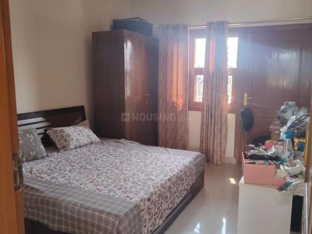 Flat for sale in West Delhi, Deri