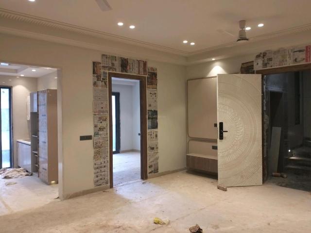 Flat for sale in West Delhi, Deri