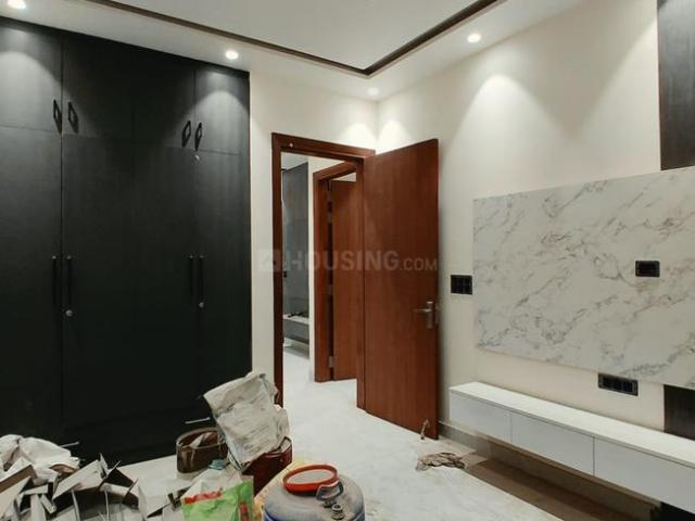 Flat for sale in West Delhi, Deri