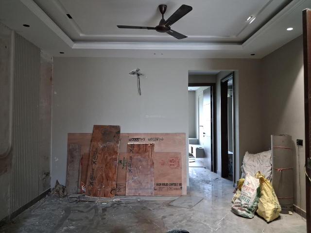 Flat for sale in West Delhi, Deri