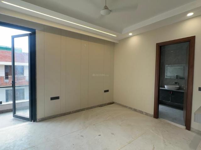 Flat for sale in West Delhi, Deri