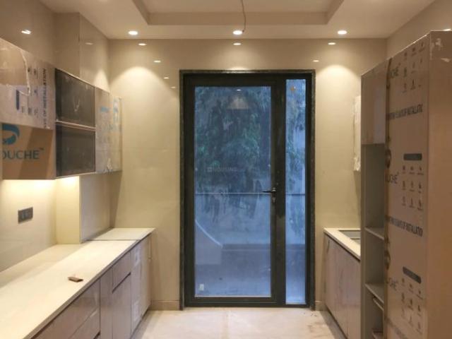 Flat for sale in West Delhi, Deri