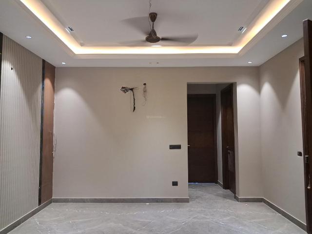 Flat for sale in West Delhi, Deri