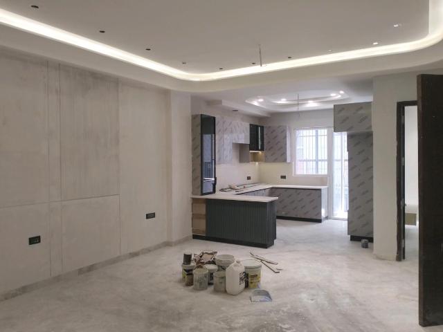 Flat for sale in West Delhi, Deri