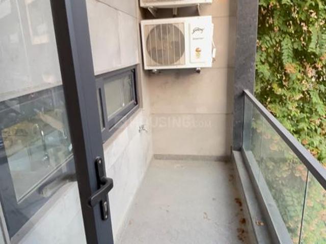 Flat for sale in West Delhi, Deri