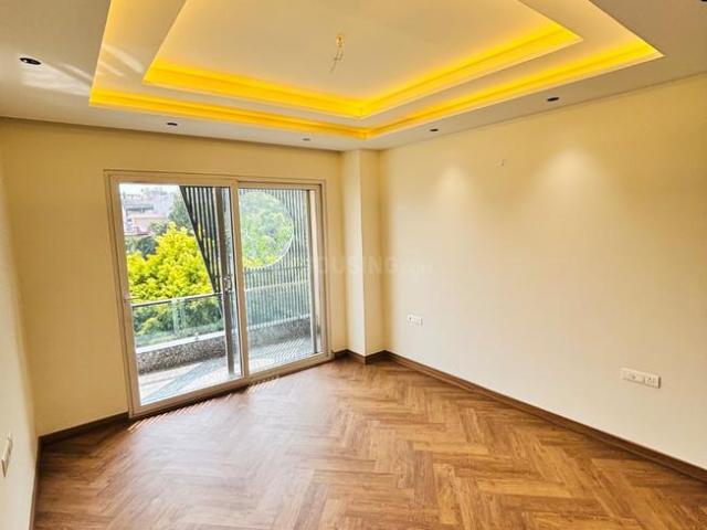Flat for sale in West Delhi, Deri