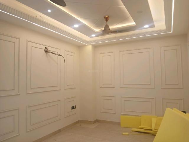 Flat for sale in West Delhi, Deri