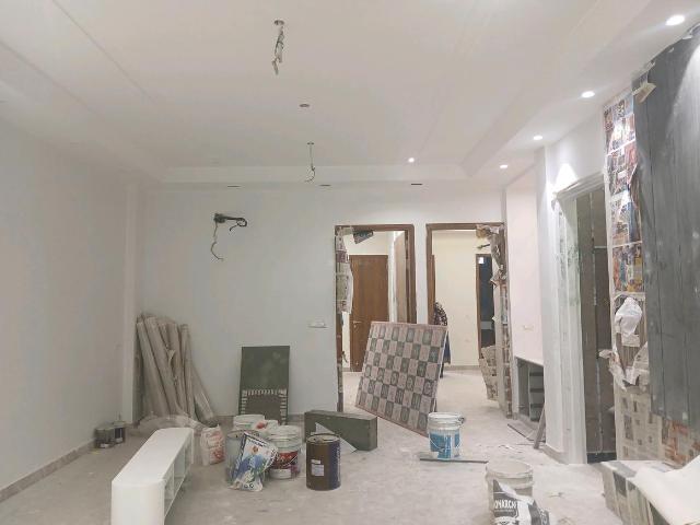 Flat for sale in West Delhi, Deri