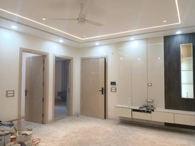 Flat for sale in West Delhi, Deri