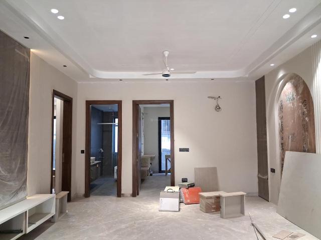 Flat for sale in West Delhi, Deri
