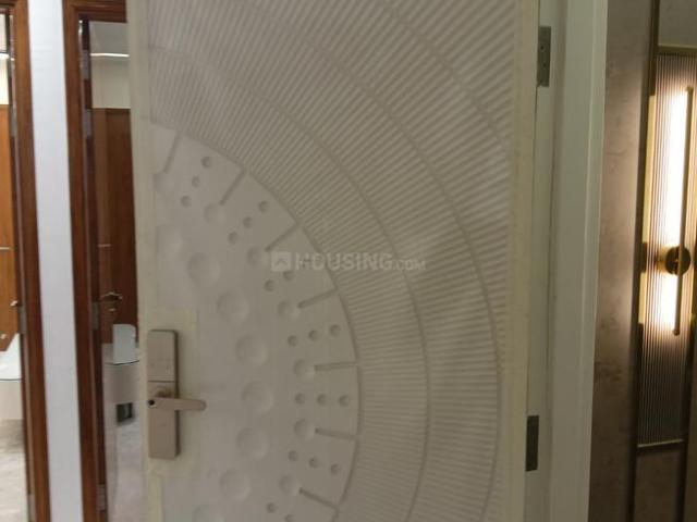 Flat for sale in West Delhi, Deri