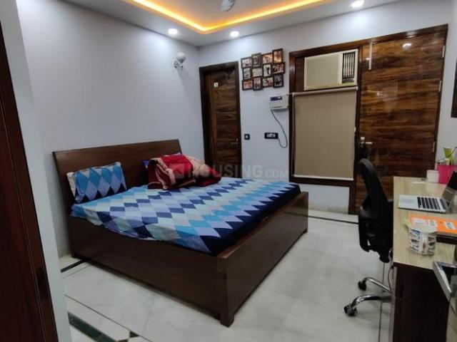 Flat for rent in Anand Parbat, Delhi