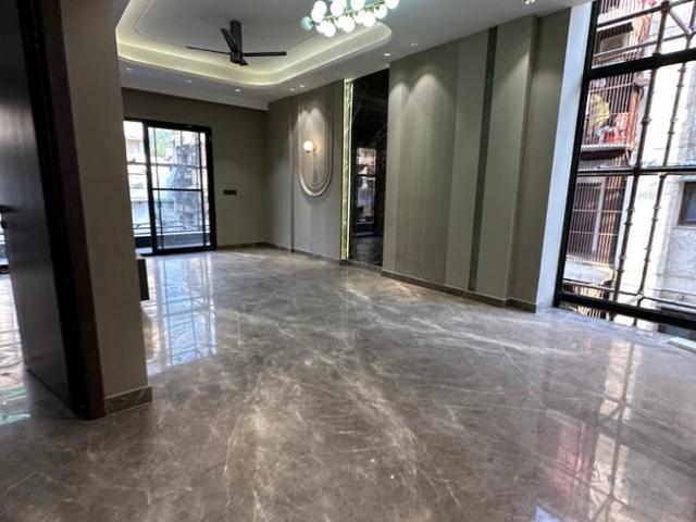 Flat for sale in West Delhi, Deri